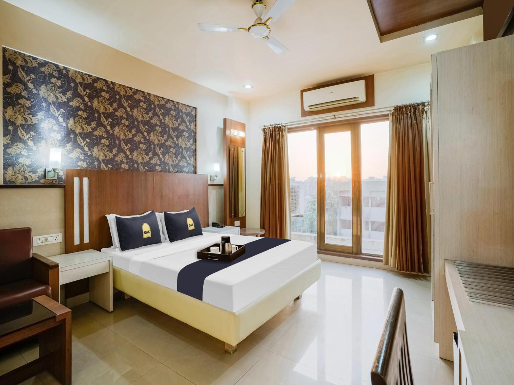 Hotel Krone A Family Hotel Near Igi Airport Delhi New Delhi Bagian luar foto